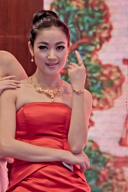 公的～yin之手篠田优电影中字